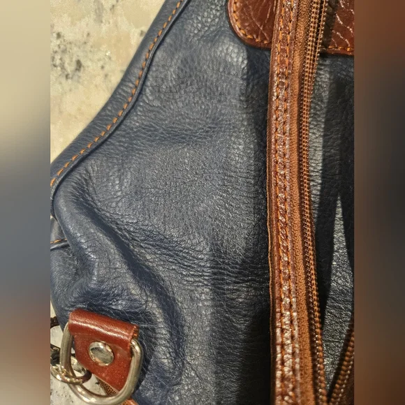 Ladies Small Vera Pelle Navy Blue Leather Backpack Shoulder Bag - Picture 5 of 13